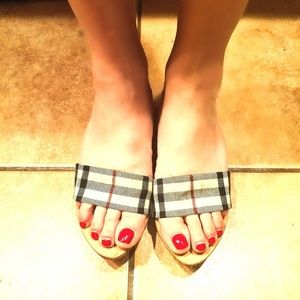 Burberry Plaid Wooden Slides 2" Heels 100% Auth